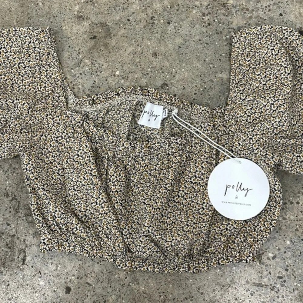 🍀 Princess Polly NWT size 8 floral top